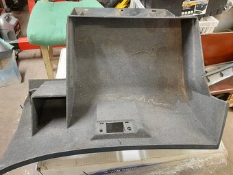 BMW E28 - kastlík spolujezdce - 3