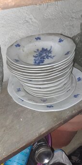 Talíře hrnky misi - 3