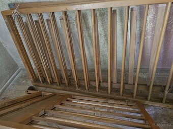 Dřevěná dětská postýlka - 3