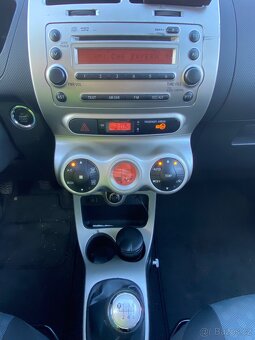 Toyota Urban Cruiser 1.3i 16V - 3