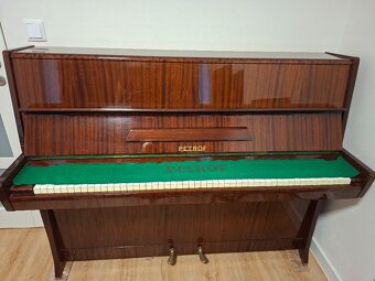 Piano Petrof barva mahagon - 3