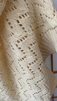 Pletená vesta s kapuci - 3