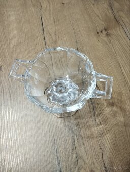Starožitné silnostěnné sklo - 3