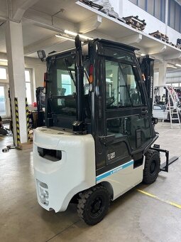 Nissan DX15 - 3