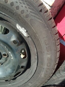 2 kompletní letní kola fabia 185/60 R14 - 3