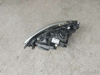 Levé Světlo BMW F20 - 3