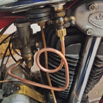 Jawa Speciál, Villiers, 350 OHV palivové potrubí - 3
