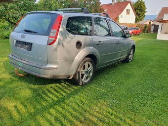 Ford Focus Kombi 1.6i benzín - 3