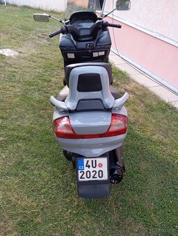 Suzuki Burgman 400 - 3