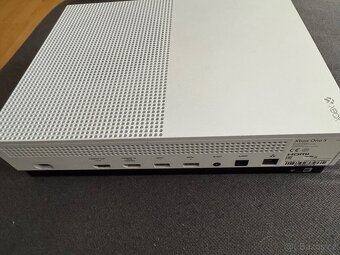 Prodám Xbox one s ( 500gb ) + 2 ovladače + několik her - 3