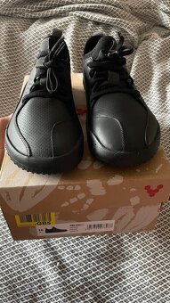 NOVÉ Vivobarefoot Primus School II J - 3