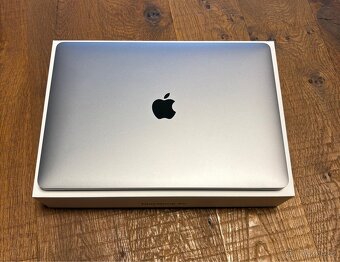Apple Macbook Air 13, model 2020, top stav - 3
