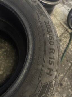 Barum bravuris 5 205/60 R15 - 3