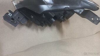 P.přední světlo,reflektor Mazda CX 3 ne xenon - 3