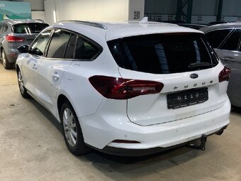 FORD FOCUS Titanium, r. v. 2022, plný servis, tažné - 3