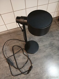 Stolní černá lampička - 3