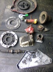 Díly na 2 válcový motor RS-09. - 3