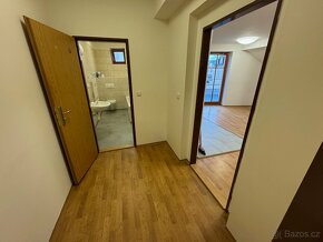 Prostor k bydlení (4C) s terasou v centru Jablonce - 3