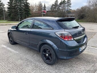 Opel Astra H 1.6 GTC - 3