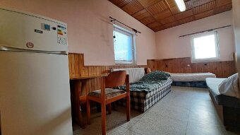 Pronájem RD 4+1 o 130 m2, s travnatým dvorem a posezením, Uh - 3