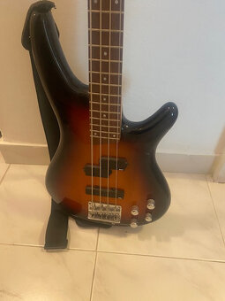 Baskytara Ibanez - 3