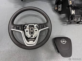 Opel Astra J palubní deska Airbagová sada - 3