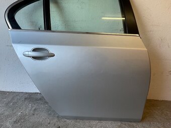 Zadní pravé dveře Bmw e60 - 3