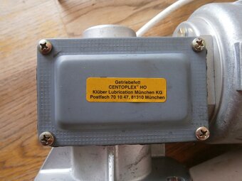 Elektromotor s převodovkou, zapojení 230 V - 3