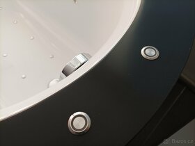 Designová masážní vana – česká výroba, sleva 50 %, nová - 3