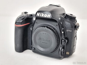 NIKON D750 (nová závěrka) + GRIP + příslušenství - 3