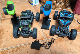 RC Auto Rock Crawler 1:18 – 4WD, 2,4 GHz – 2 kusy prodám - 3