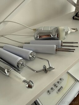 Multifunkční kosmetický přístroj - 3