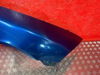 PRAVÝ PŘEDNÍ BLATNÍK ŠKODA OCTAVIA 2 9462 - 3