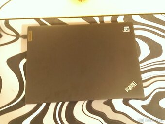 Lenovo thinkpad t14s gen 4 - 3