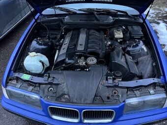 BMW E36 320i Coupe - 3