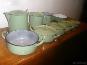 Staré zelené smalt nádobí - 3