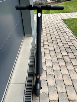 Segway Ninebot E25E - velmi pěkný stav - 3