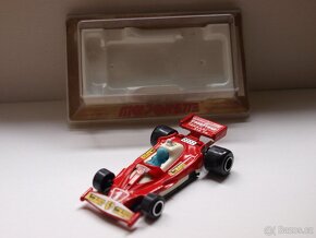 FERRARI 312 T2 F1 MAJORETTE 1/64 - 3