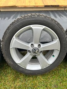 Prodám 4 ks VW ALU kola + nové zimní pneu 205/50 R17 - 3