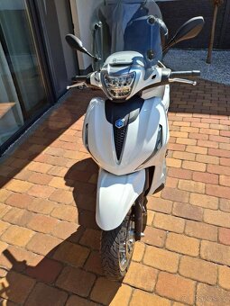 Piaggio Beverly 300 - 3