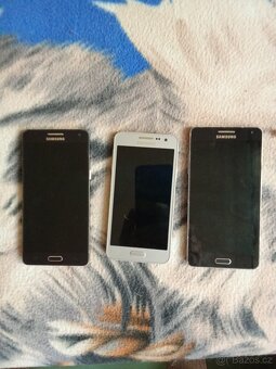 Prodám mobilní telefony Samsung - 3