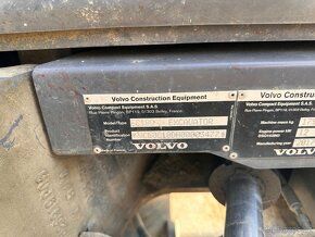 Prodám otočný bagr VOLVO EC18D - 3