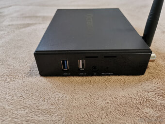 DVB-T2 a satelitní přijímač Octagon SF8008 Mini 4K UHD E2 - 3