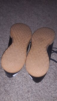Sálová obuv - NIKE - EUR 42,5 - 3