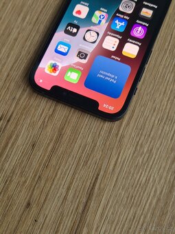 iPhone 12 64gb kapacita baterie 93% - 3