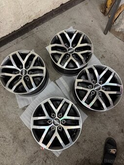 Kola Ford F150 Raptor - 3