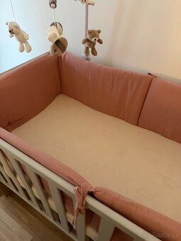 Dětská postýlka + přebalovací komoda + matrace - 3