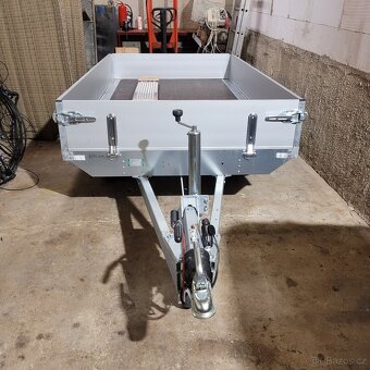 Brzděný přívěs EDUARD  4 - 3