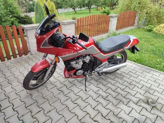 REZERVOVÁNO - Yamaha XJ600 51j - 3