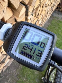 Prodám kvalitní elektrokolo CUBE s motorem BOSCH - 3